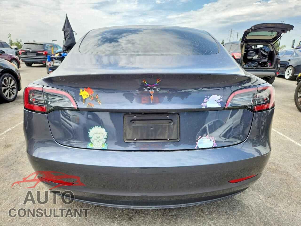 TESLA MODEL 3 2023 - 5YJ3E1EAXPF685996