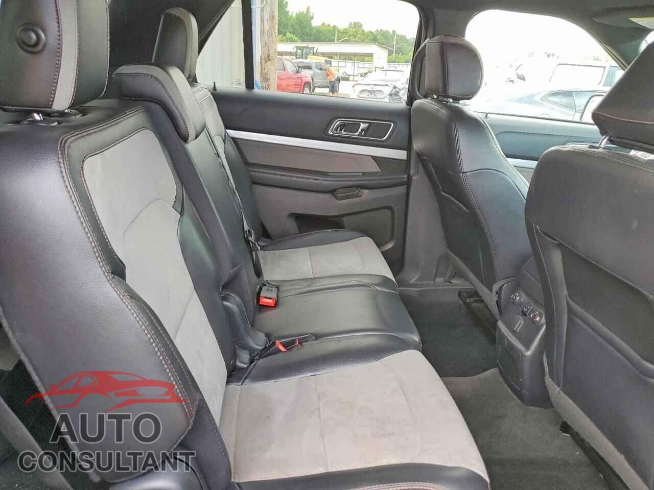 FORD EXPLORER 2017 - 1FM5K7D82HGD40581