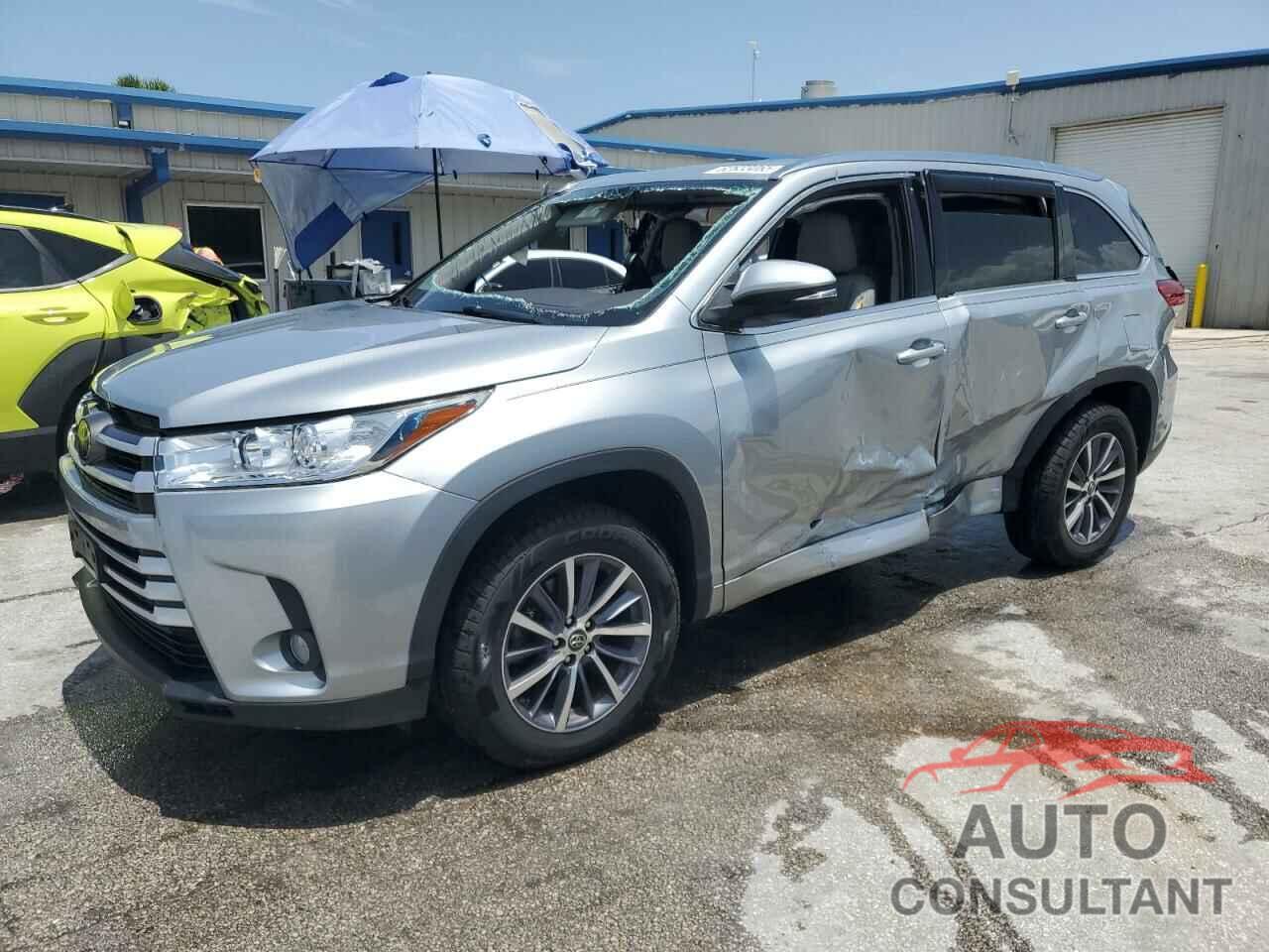 TOYOTA HIGHLANDER 2017 - 5TDKZRFH9HS517726