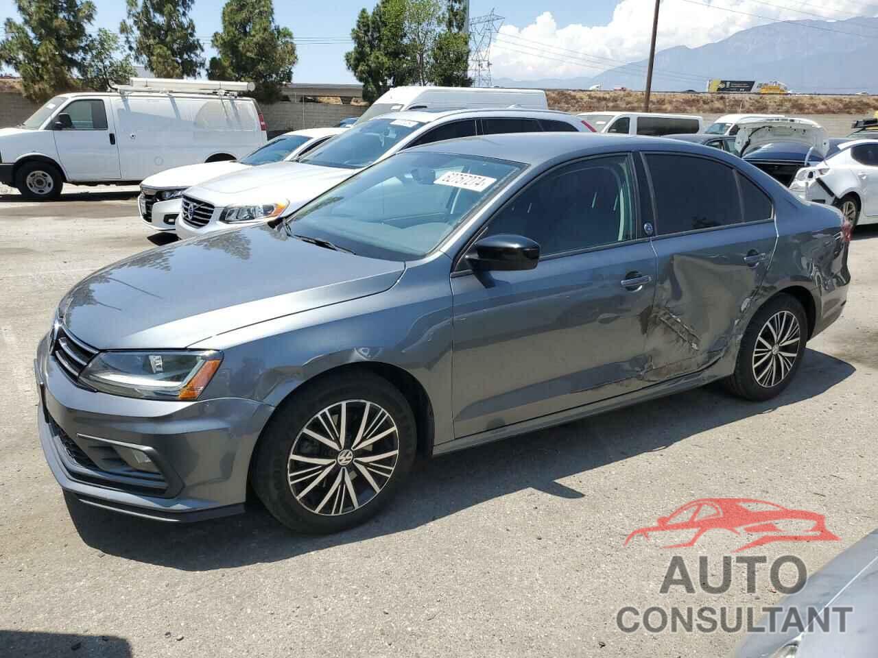 VOLKSWAGEN JETTA 2018 - 3VWDB7AJ5JM252981