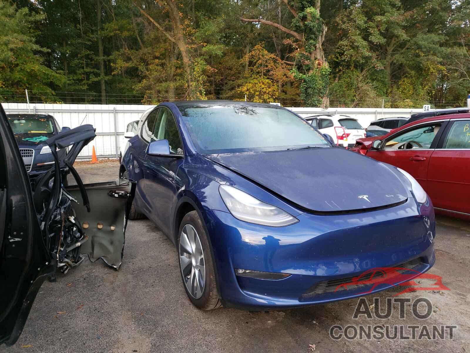 TESLA MODEL Y 2021 - 5YJYGDEE1MF134887