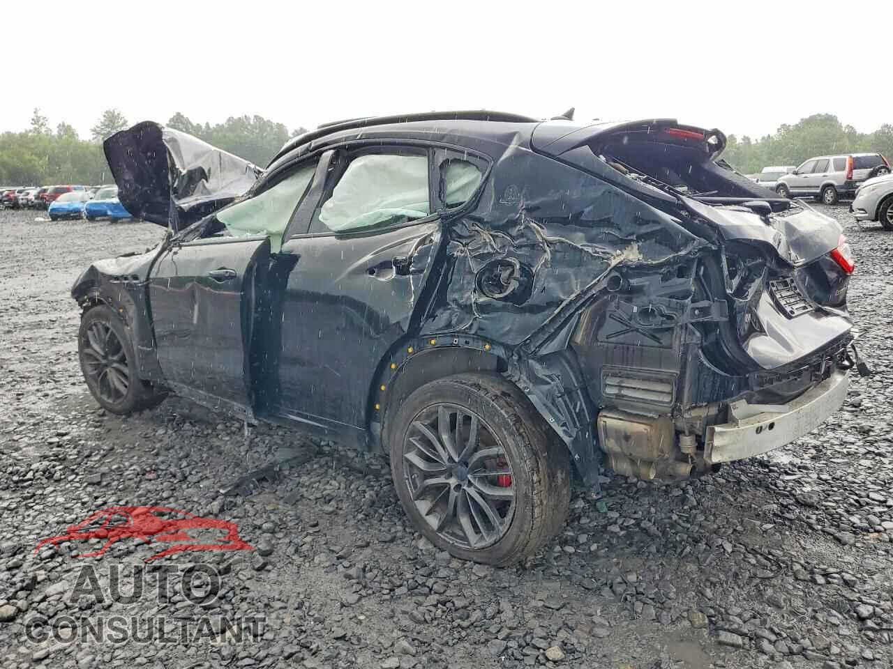 MASERATI ALL OTHER 2018 - ZN661XUS1JX302013