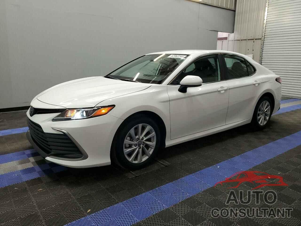 TOYOTA CAMRY 2024 - 4T1C11AK5RU200048
