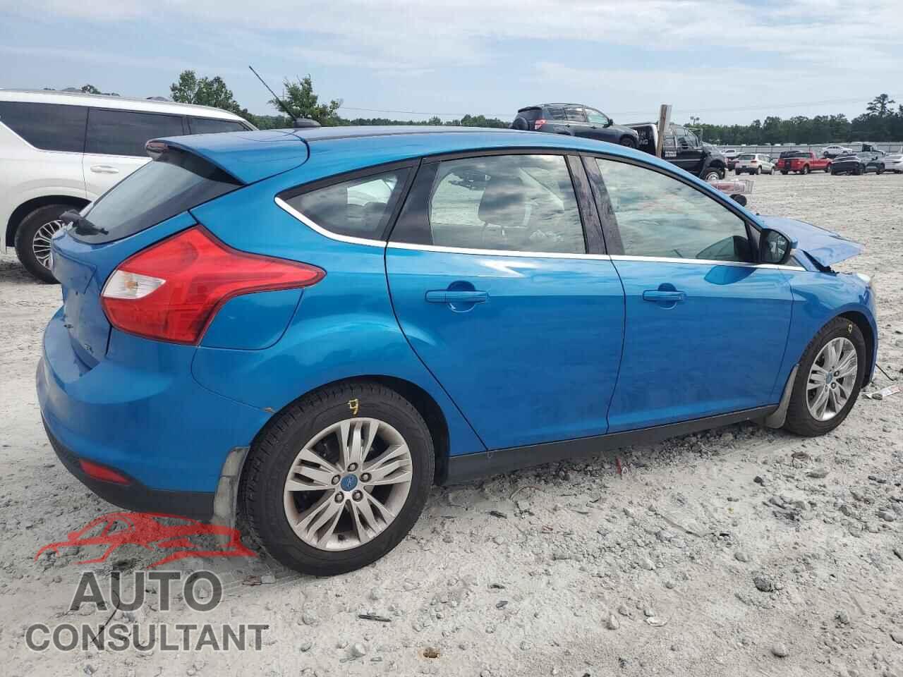 FORD FOCUS 2012 - 1FAHP3M22CL195202