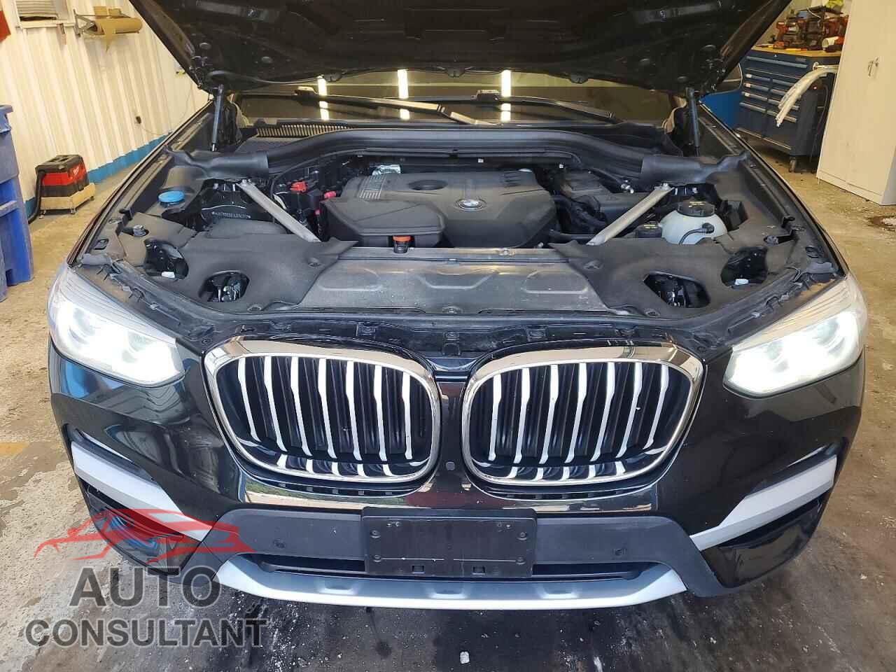 BMW X3 2018 - 5UXTR9C52JLD74111