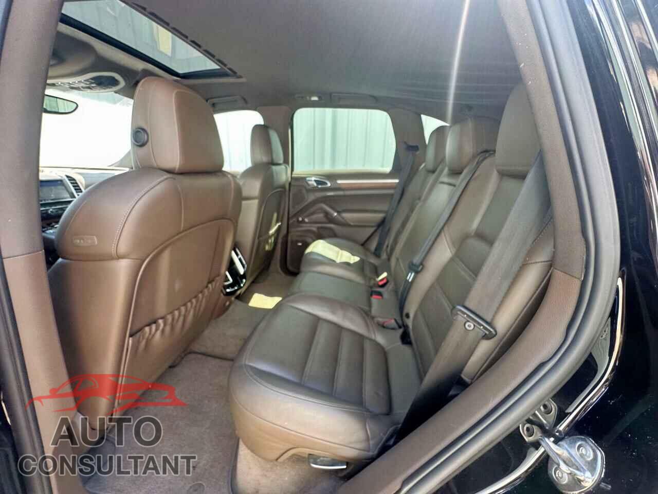PORSCHE CAYENNE 2012 - WP1AB2A29CLA47281