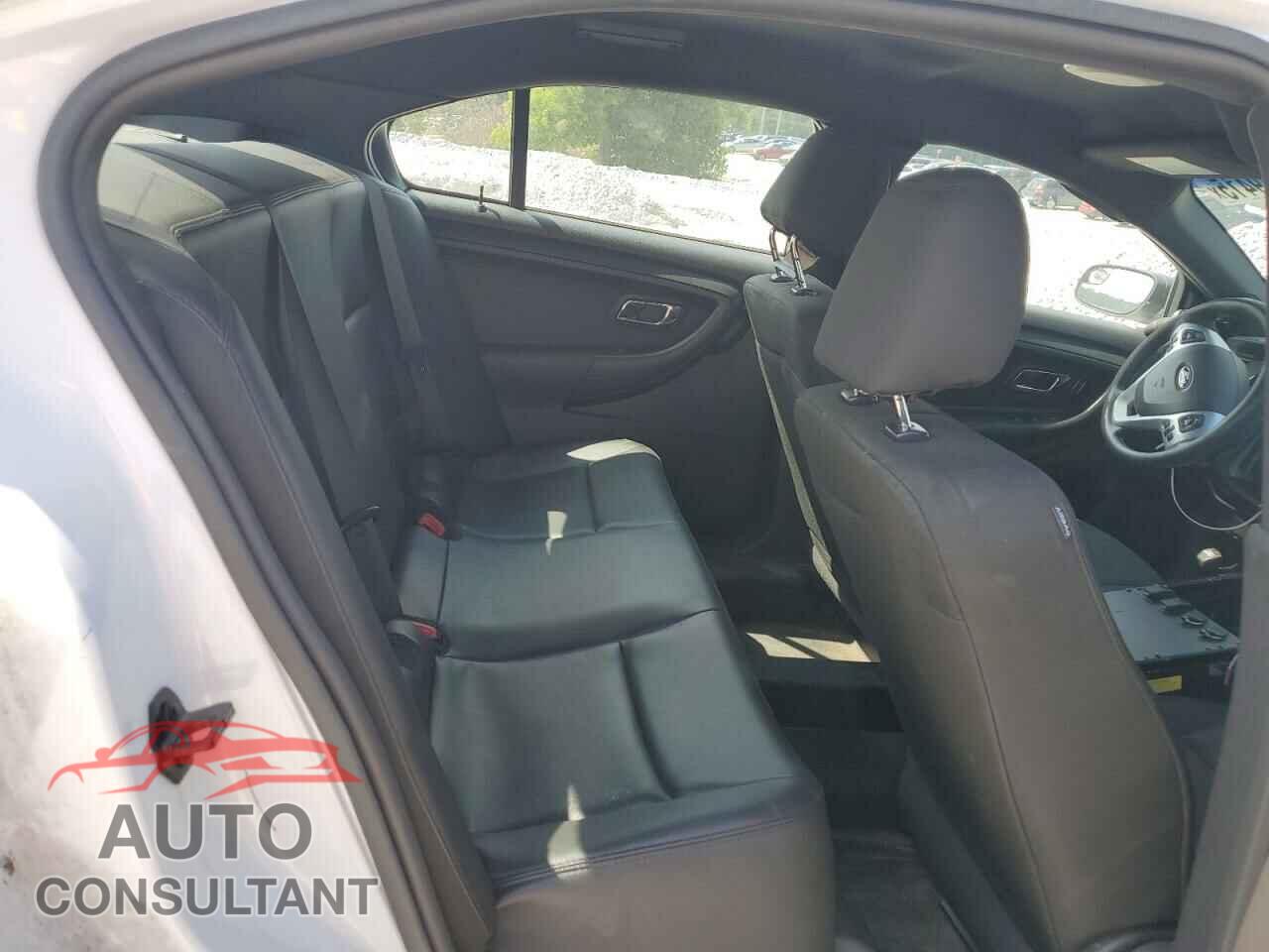 FORD TAURUS 2015 - 1FAHP2MT3FG203842