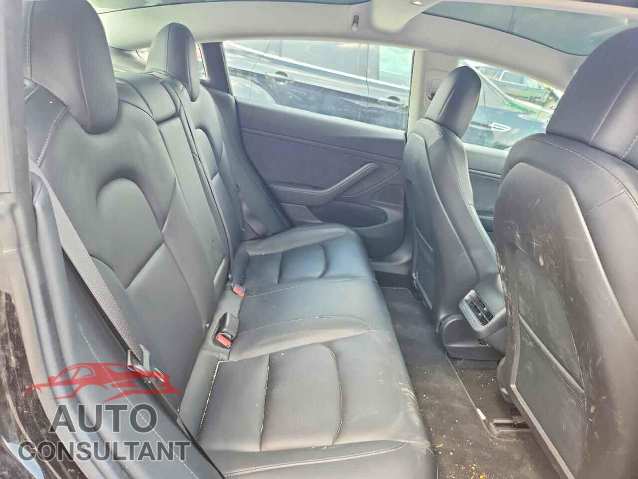 TESLA MODEL 3 2018 - 5YJ3E1EB7JF115714