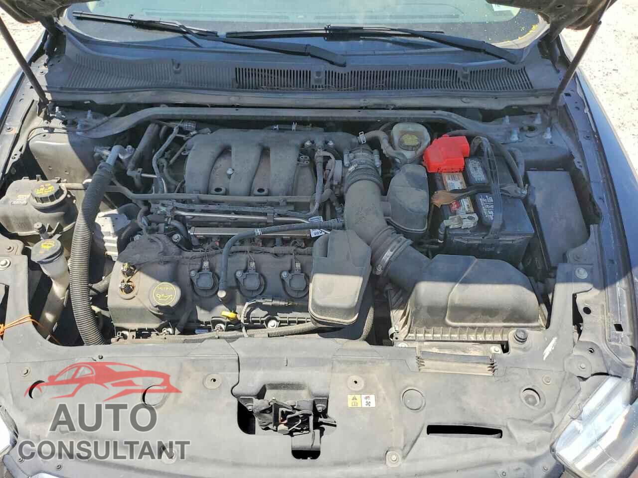 FORD TAURUS 2019 - 1FAHP2F80KG111624