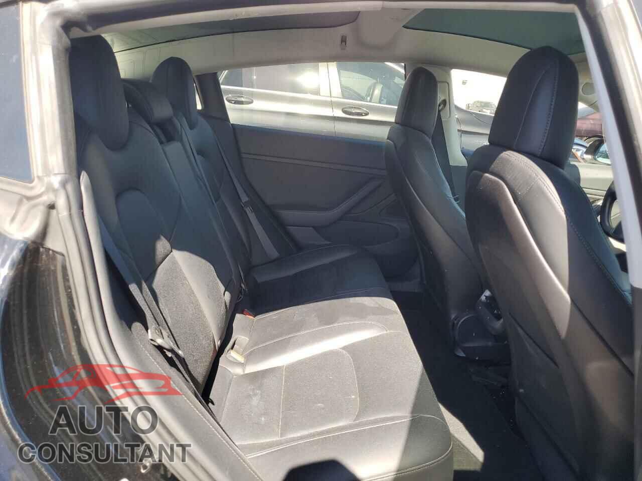 TESLA MODEL 3 2019 - 5YJ3E1EA8KF193055