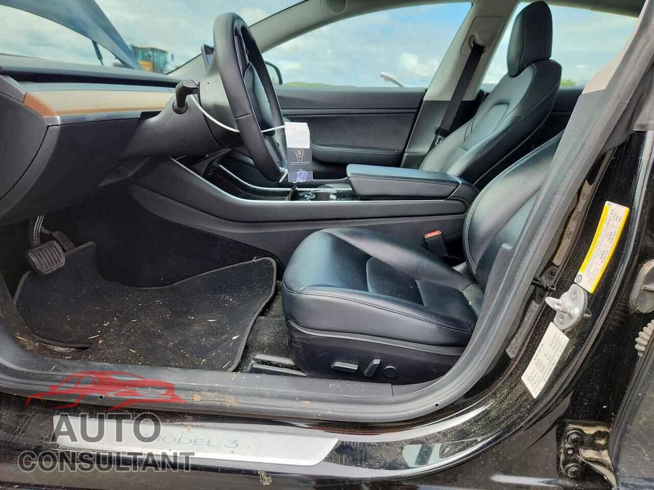 TESLA MODEL 3 2020 - 5YJ3E1EA5LF606373