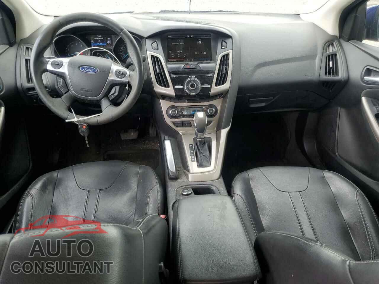 FORD FOCUS 2012 - 1FAHP3H22CL242755