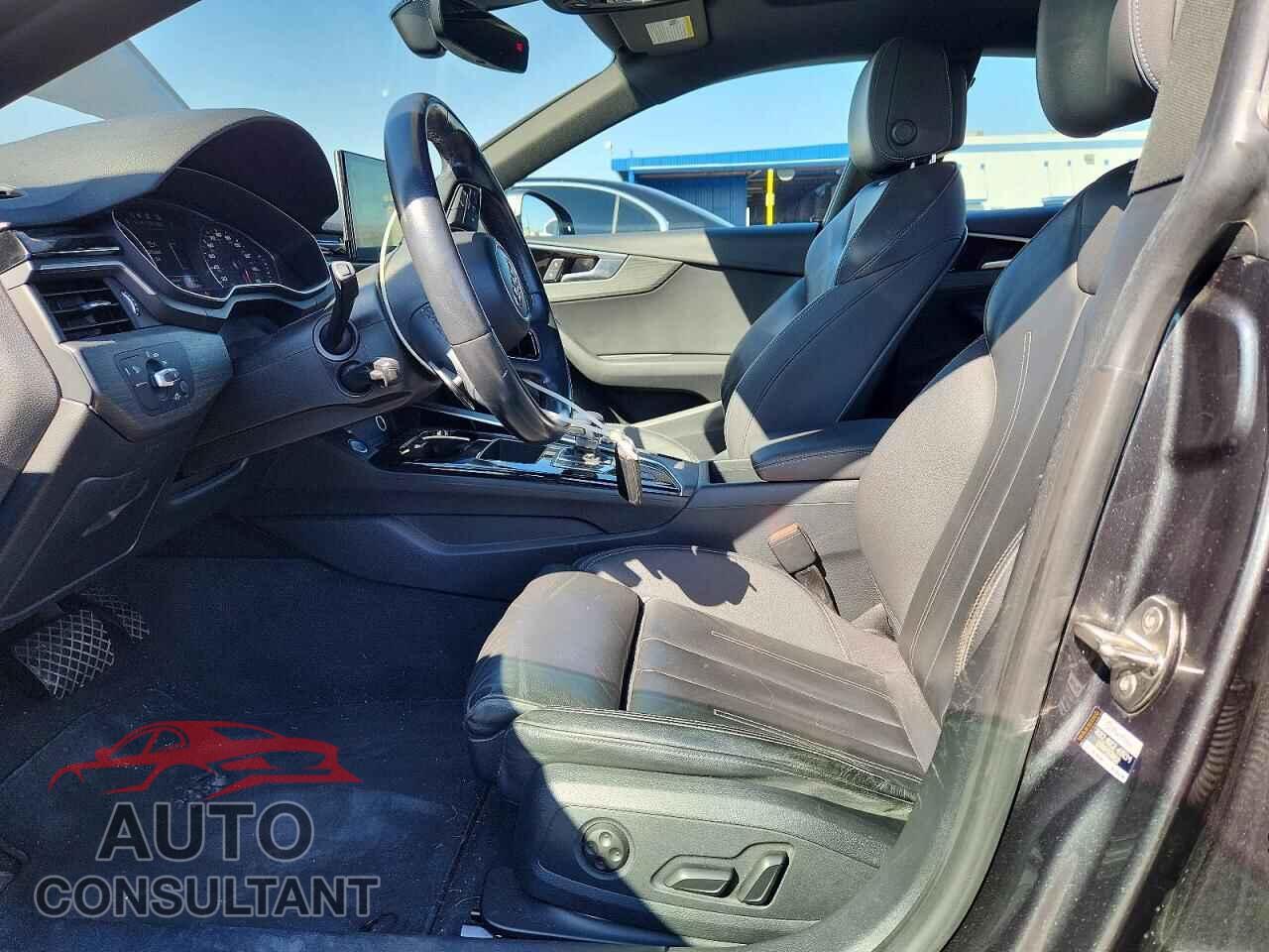 AUDI A5 2021 - WAUDACF53MA012188