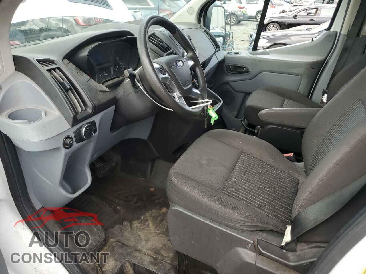 FORD TRANSIT 2018 - 1FTYR1YM1JKB16531