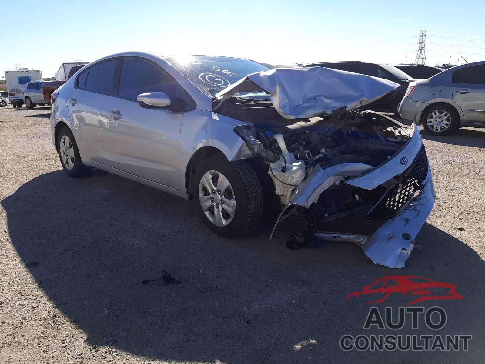 KIA FORTE 2018 - 3KPFK4A72JE272081