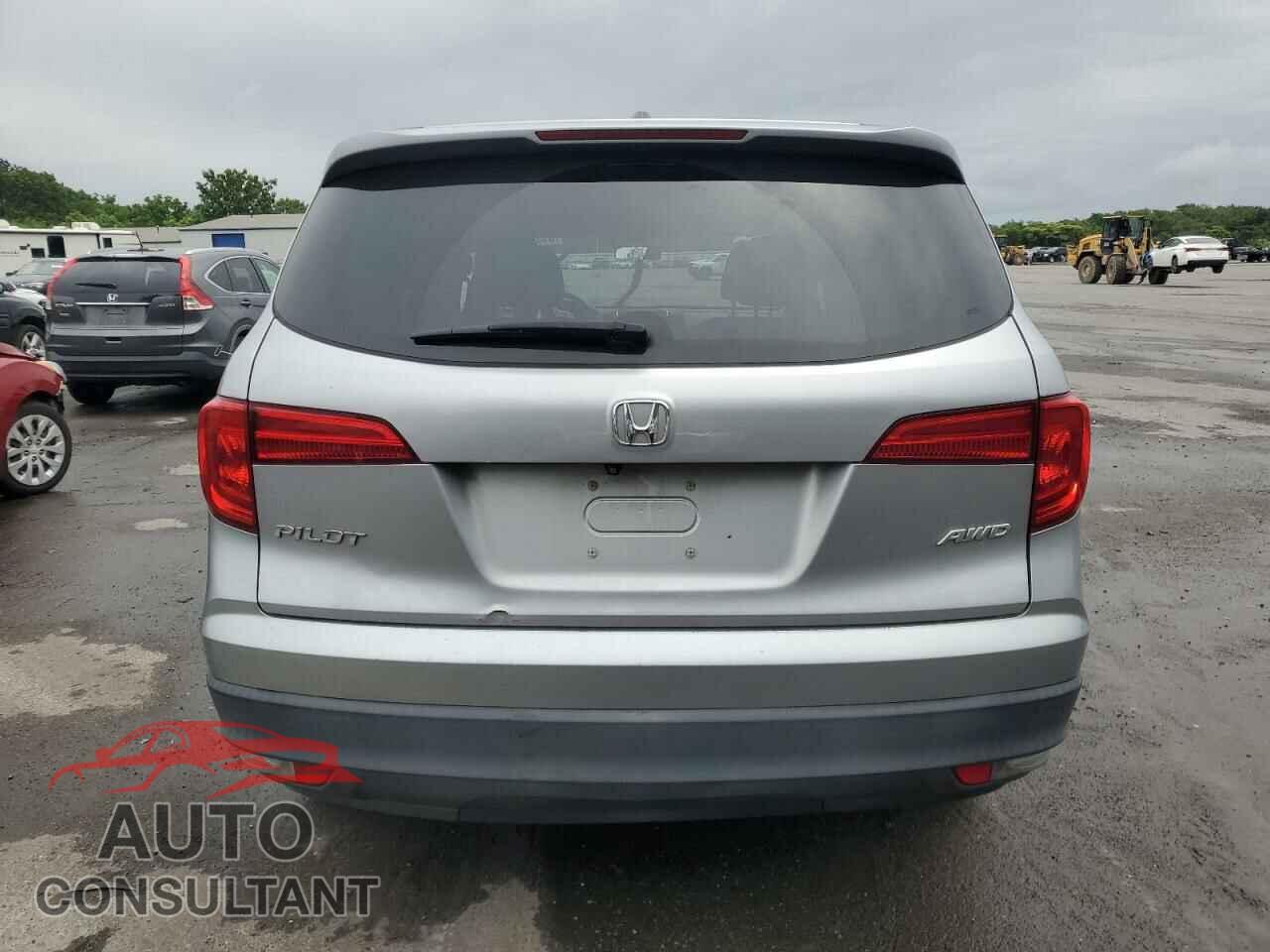 HONDA PILOT 2018 - 5FNYF6H33JB051210