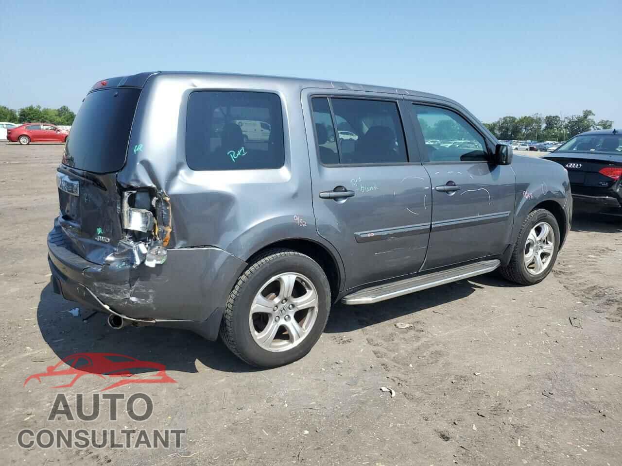 HONDA PILOT 2013 - 5FNYF4H53DB026852