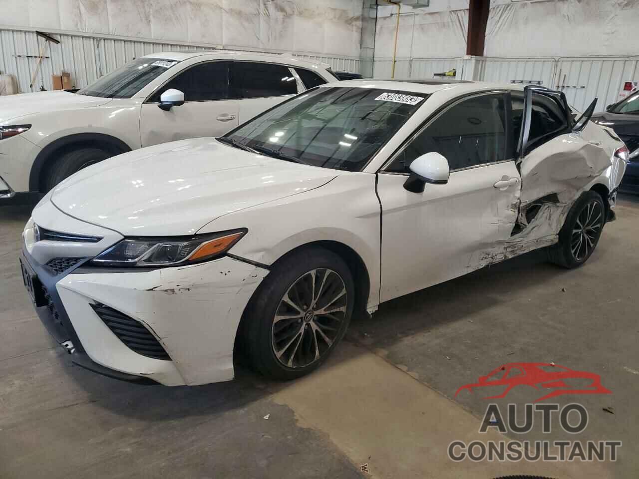 TOYOTA CAMRY 2018 - 4T1B11HK3JU129678