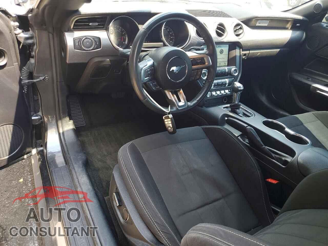 FORD MUSTANG 2018 - 1FA6P8TH2J5113108