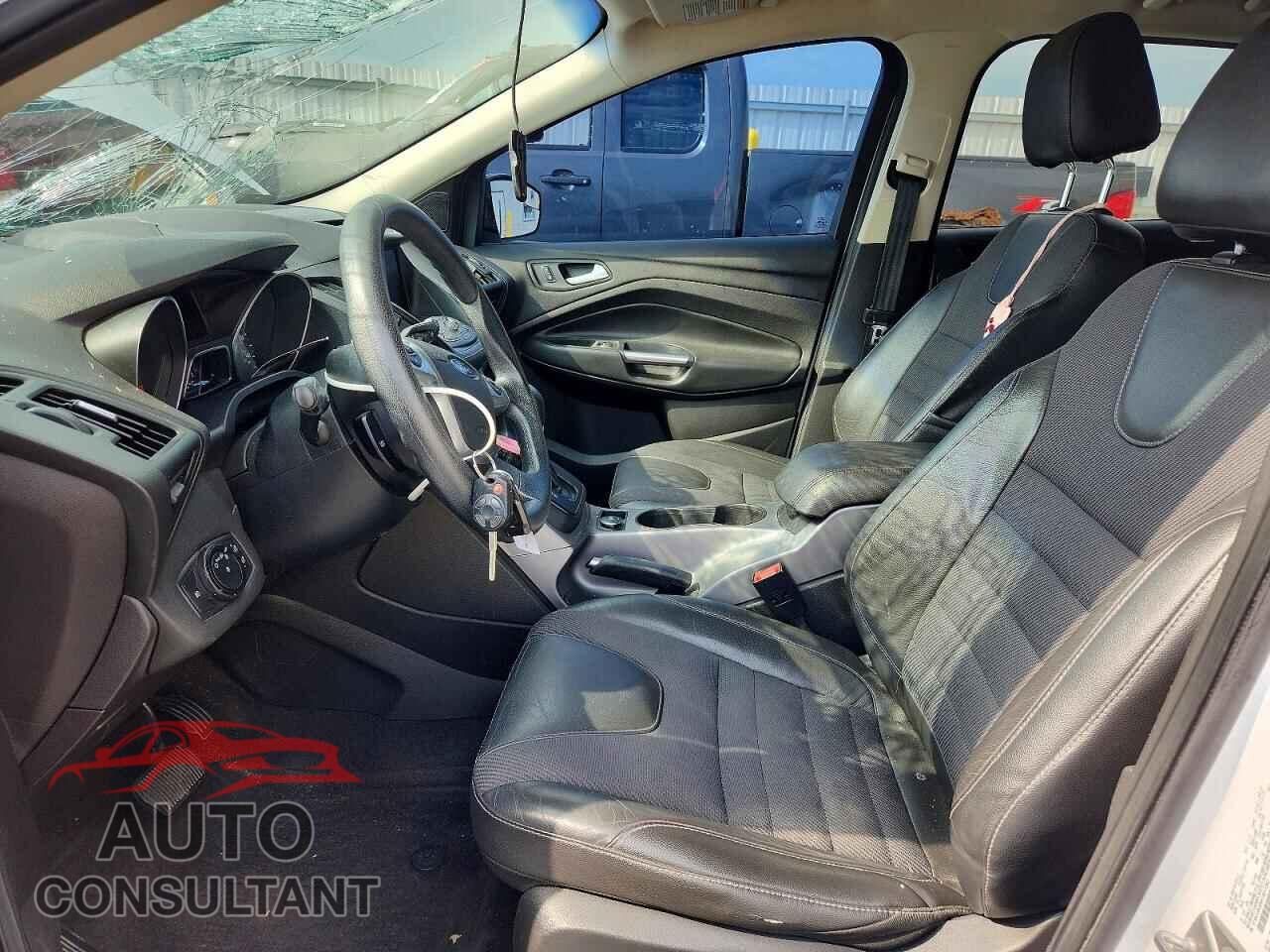 FORD ESCAPE 2015 - 1FMCU9G99FUB11282