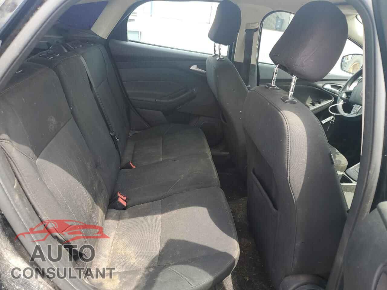 FORD FOCUS 2016 - 1FADP3K23GL240266