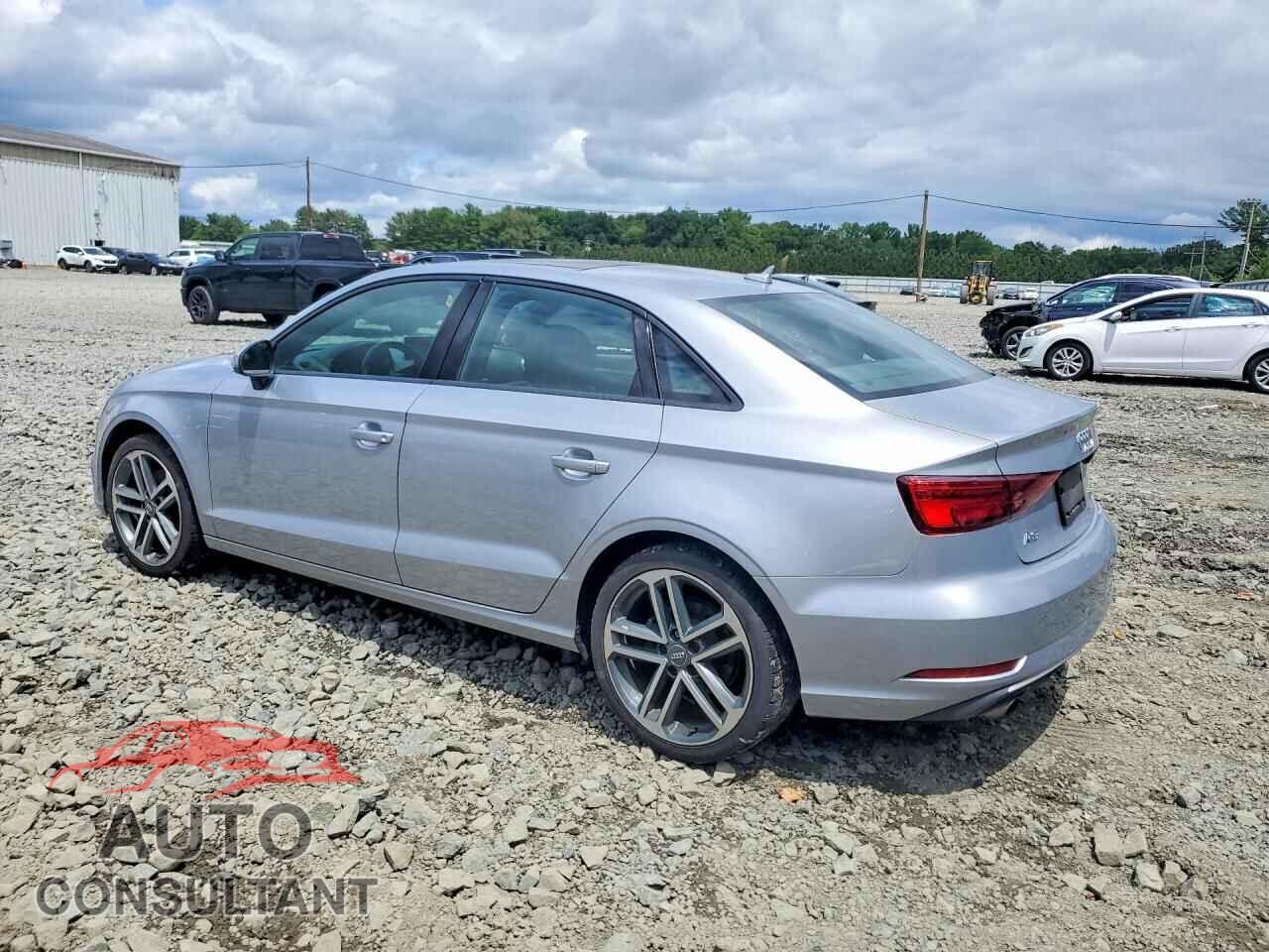 AUDI A3 2018 - WAUB8GFF4J1077677