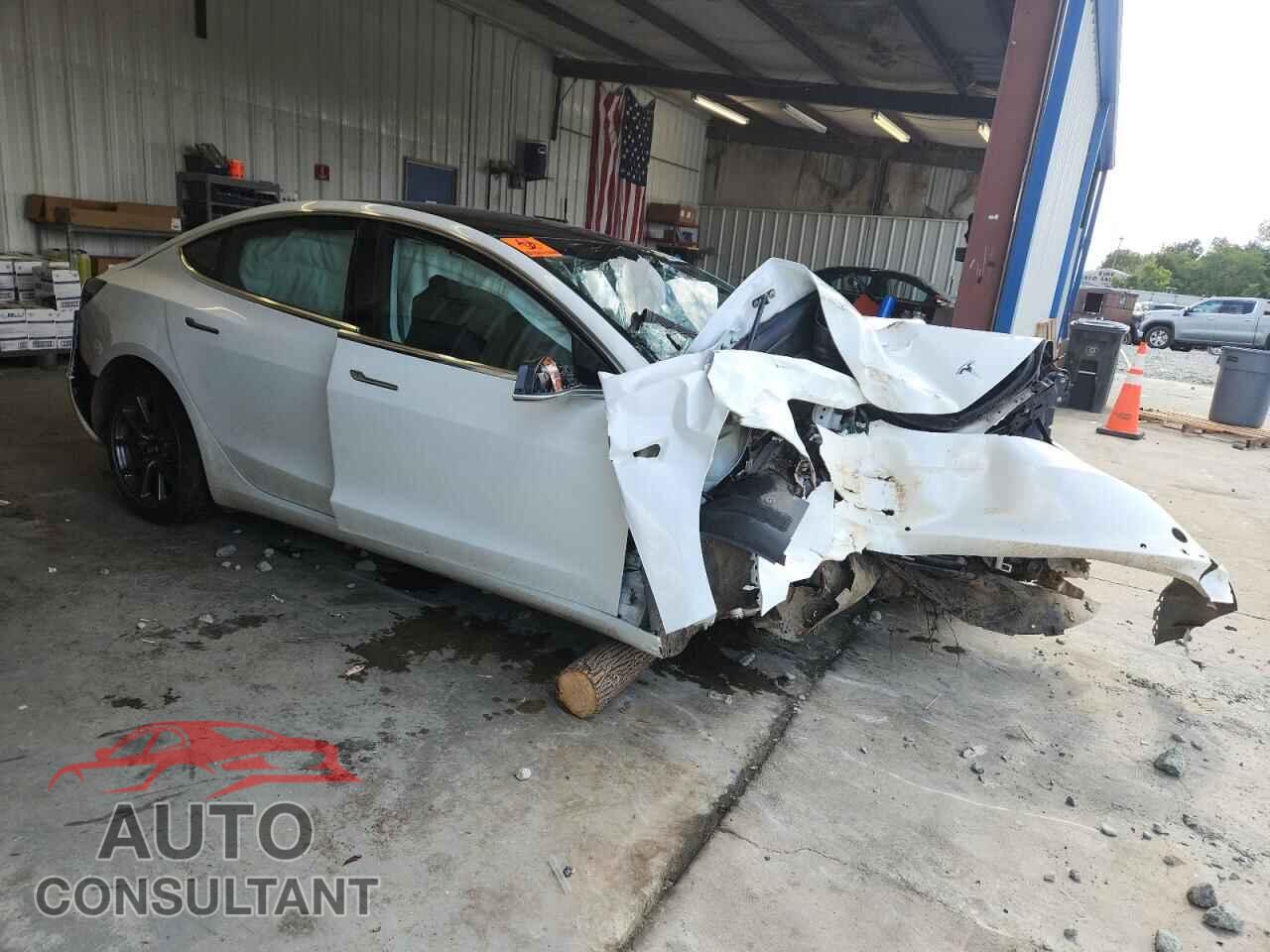 TESLA MODEL 3 2018 - 5YJ3E1EA3JF098787