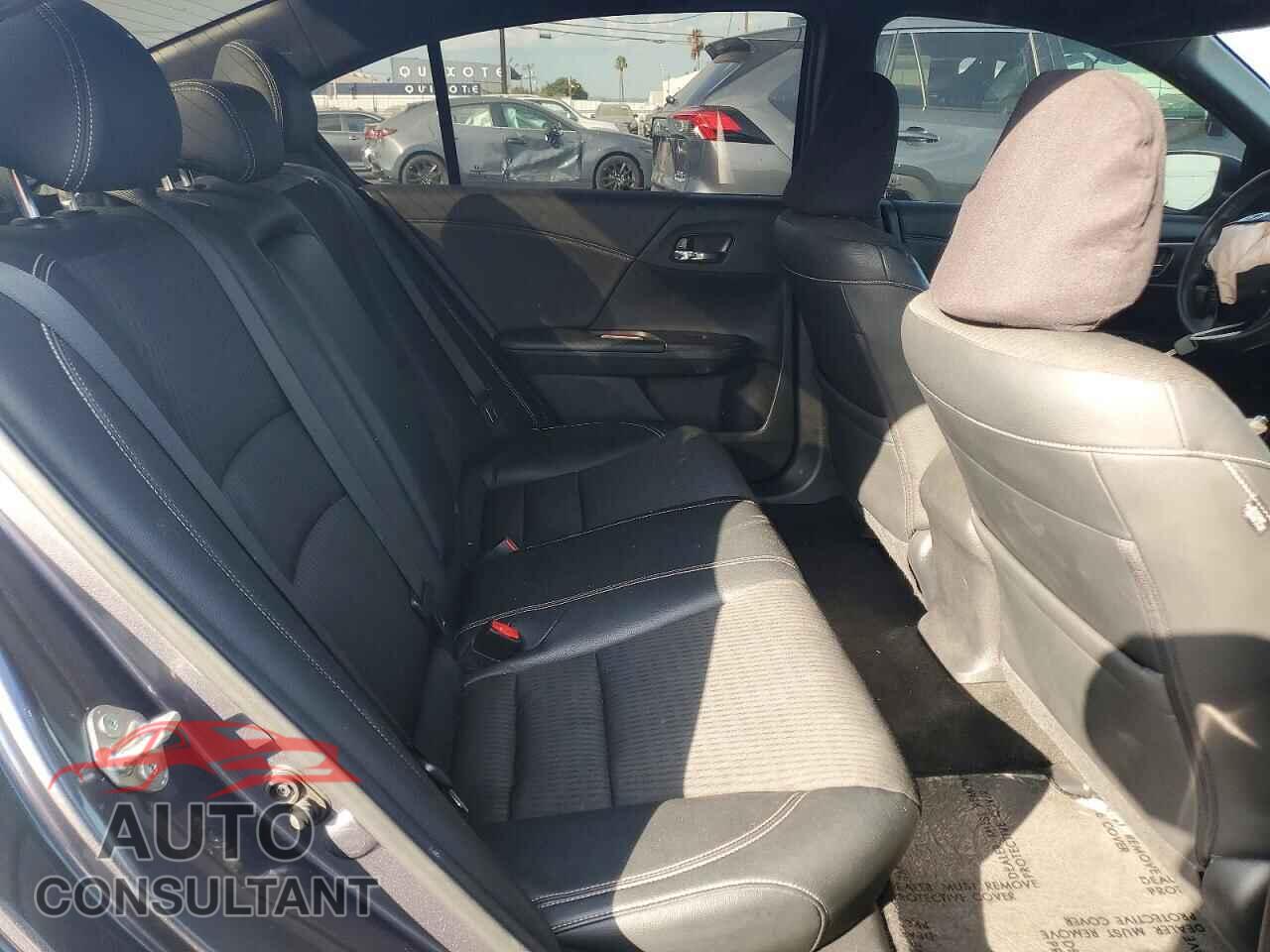 HONDA ACCORD 2017 - 1HGCR2F5XHA043818