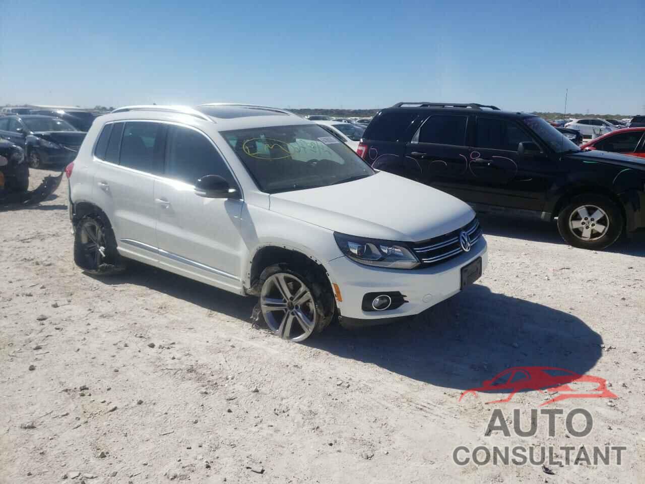 VOLKSWAGEN TIGUAN 2017 - WVGUV7AX1HK028358