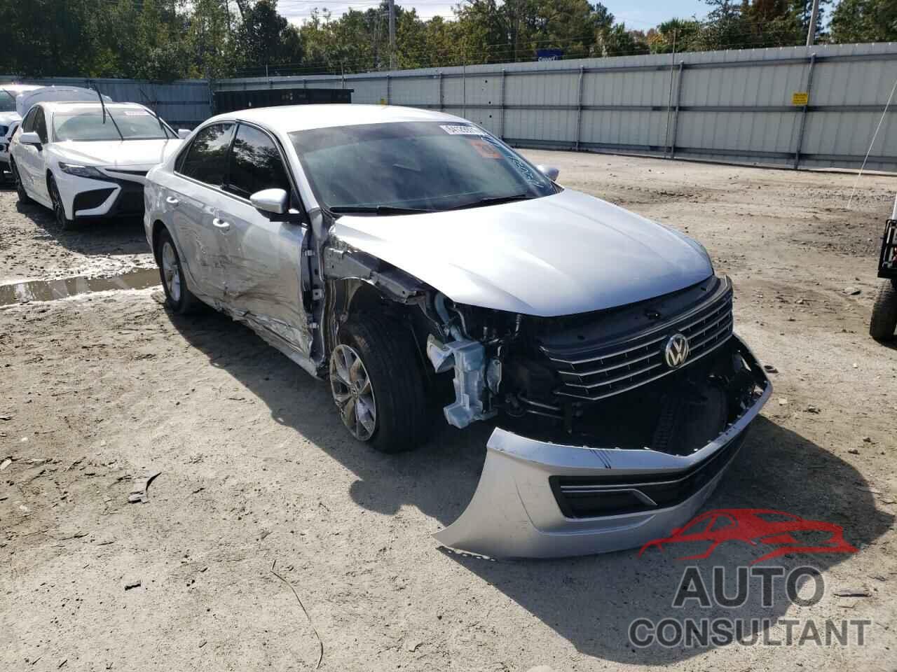 VOLKSWAGEN PASSAT 2018 - 1VWAA7A32JC041732