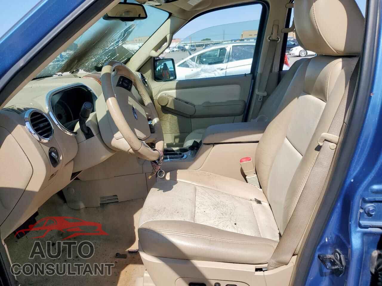 FORD EXPLORER 2009 - 1FMEU64EX9UA11043