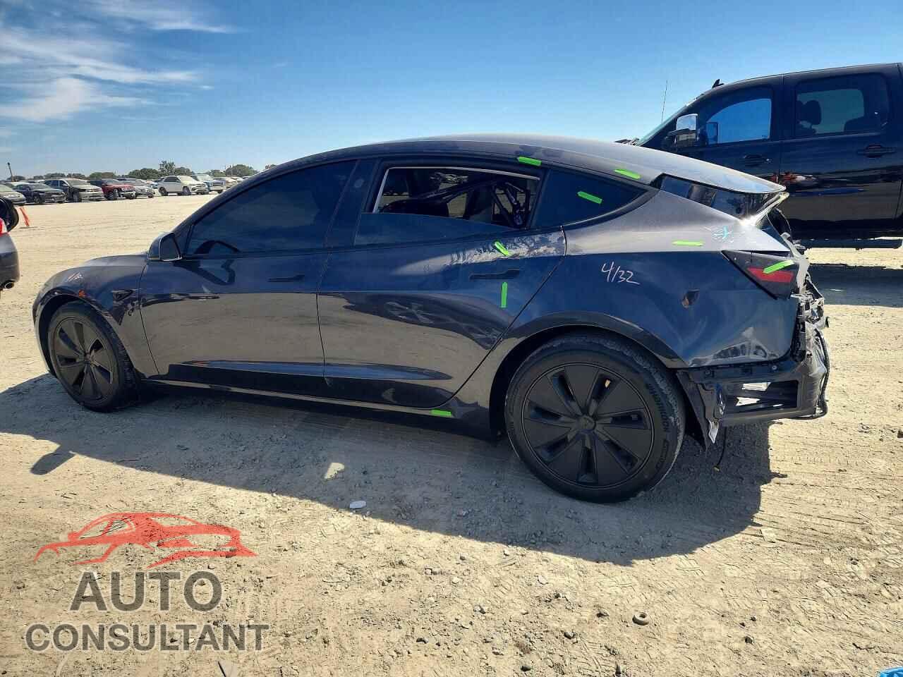 TESLA MODEL 3 2024 - 5YJ3E1EA4RF726061