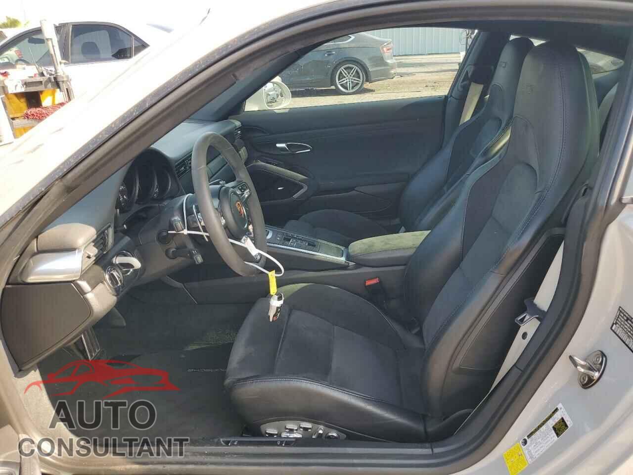 PORSCHE 911 2018 - WP0AB2A93JS122882