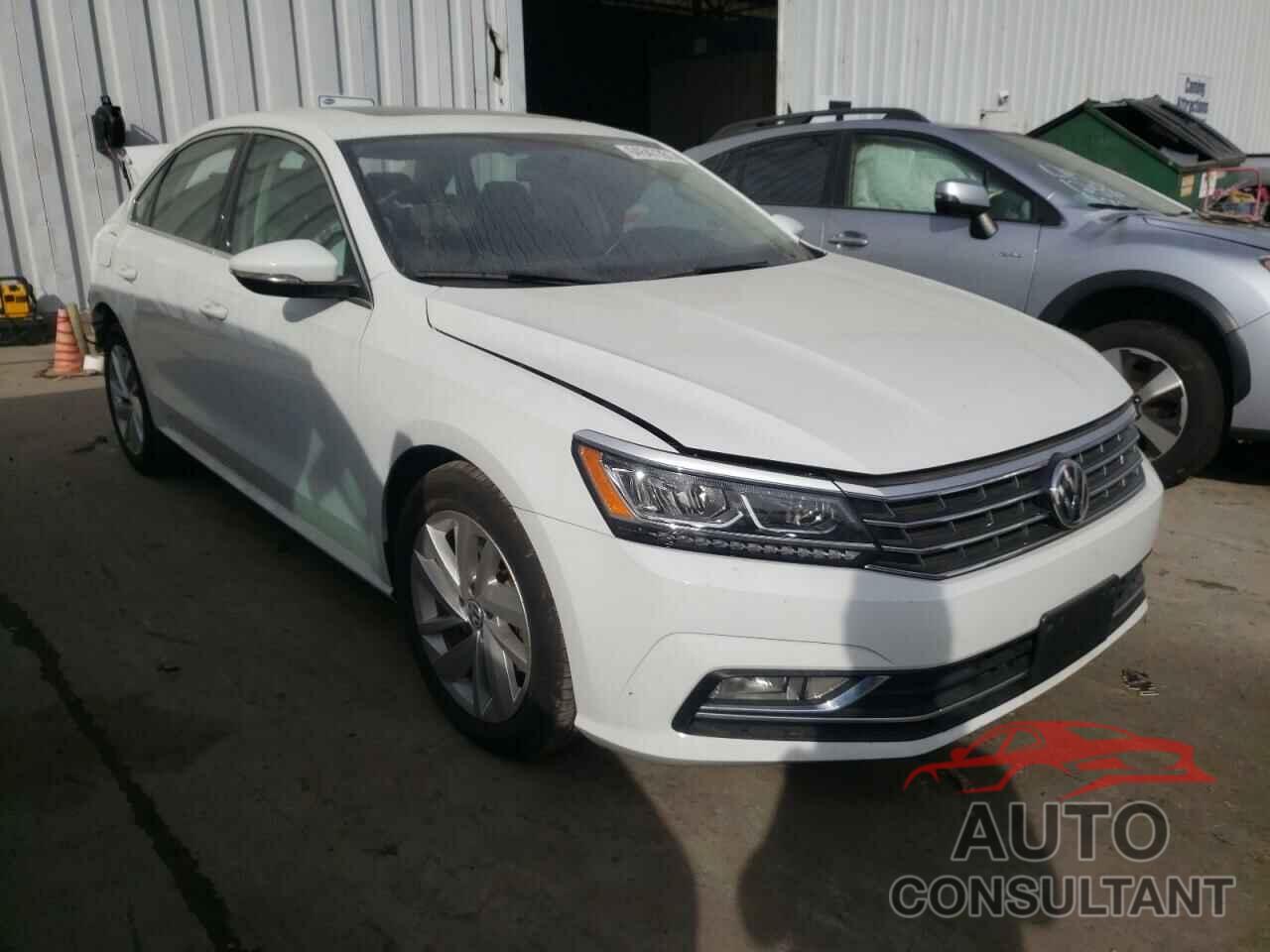 VOLKSWAGEN PASSAT 2018 - 1VWBA7A31JC028815
