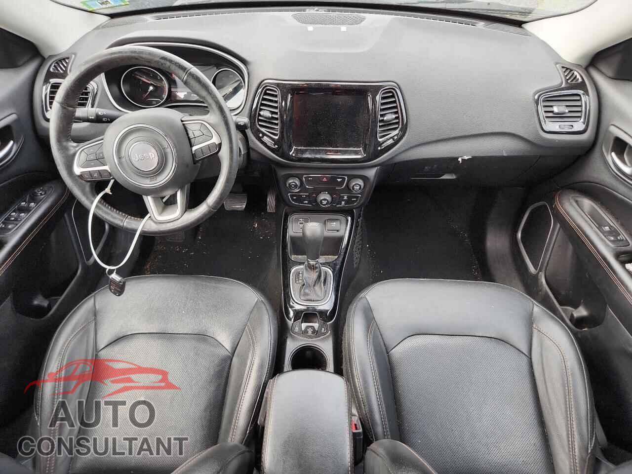 JEEP COMPASS 2019 - 3C4NJCCB0KT660109