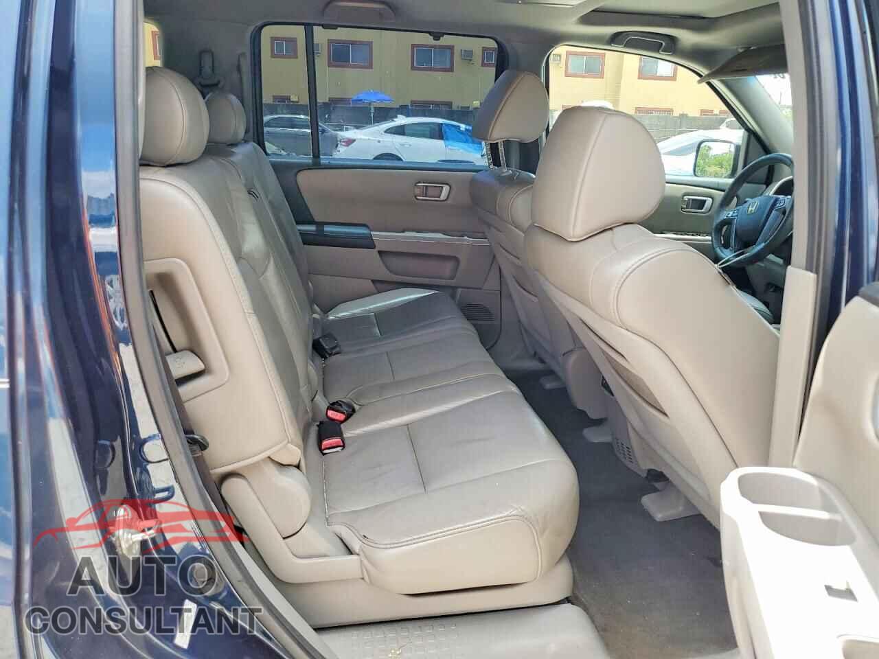 HONDA PILOT 2011 - 5FNYF3H60BB037355