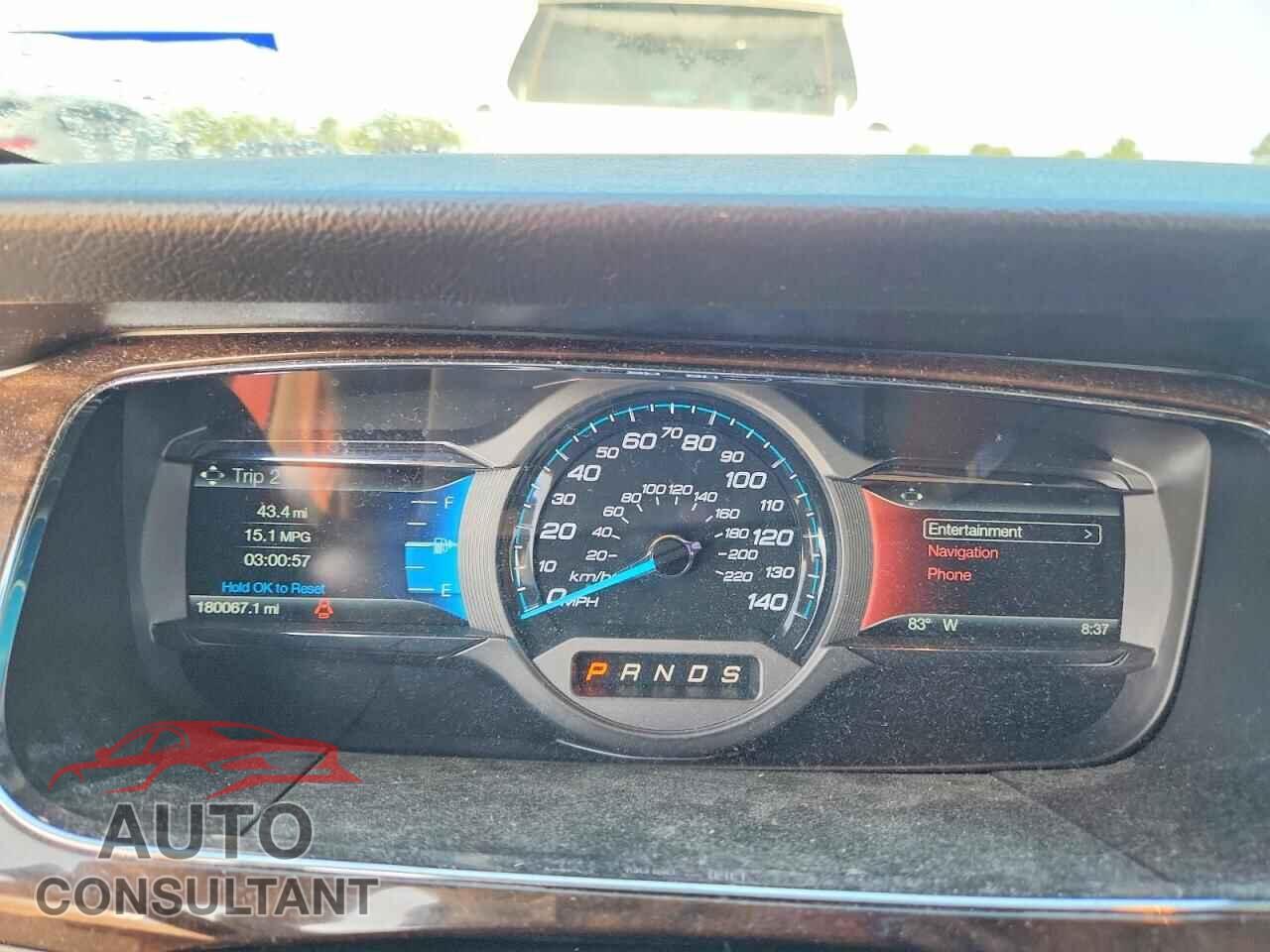 FORD TAURUS 2017 - 1FAHP2F84HG119394