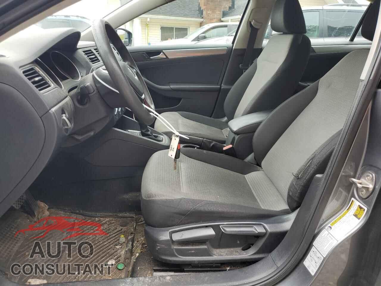 VOLKSWAGEN JETTA 2017 - 3VW2B7AJ8HM238915