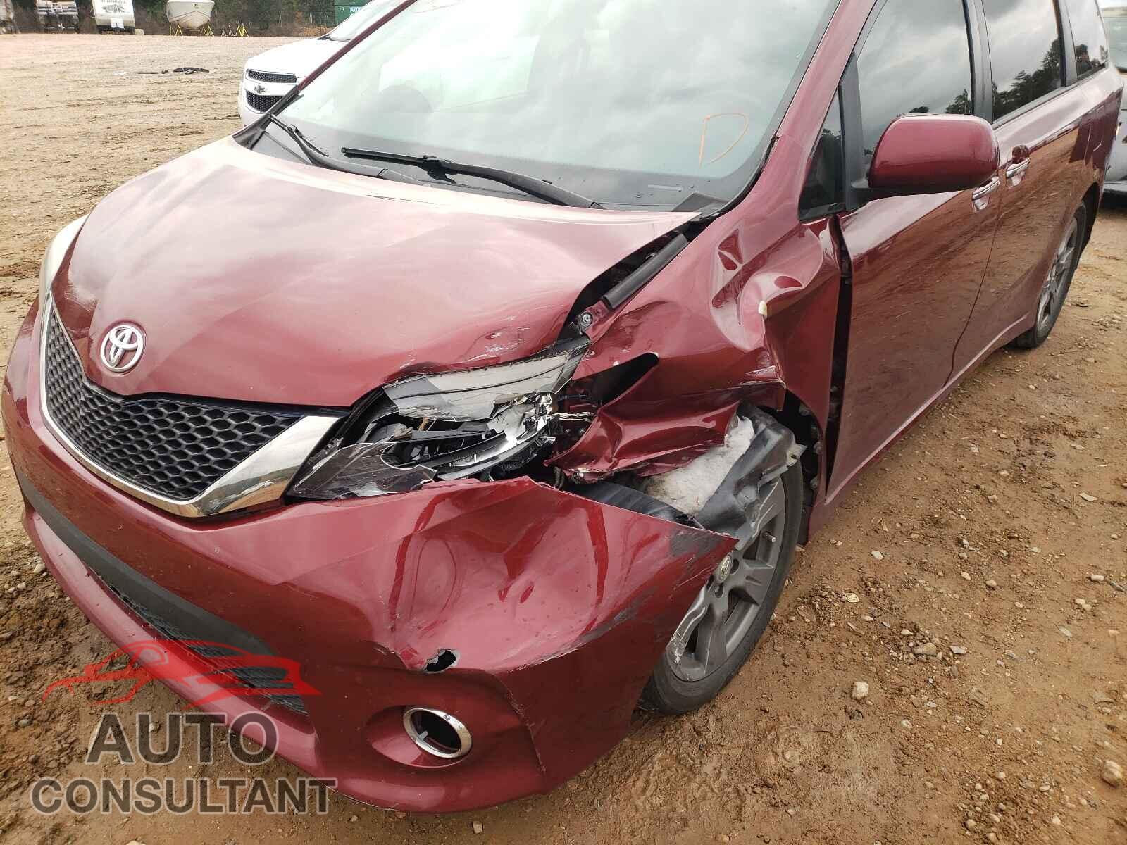 TOYOTA SIENNA 2017 - 5TDXZ3DC2HS884090