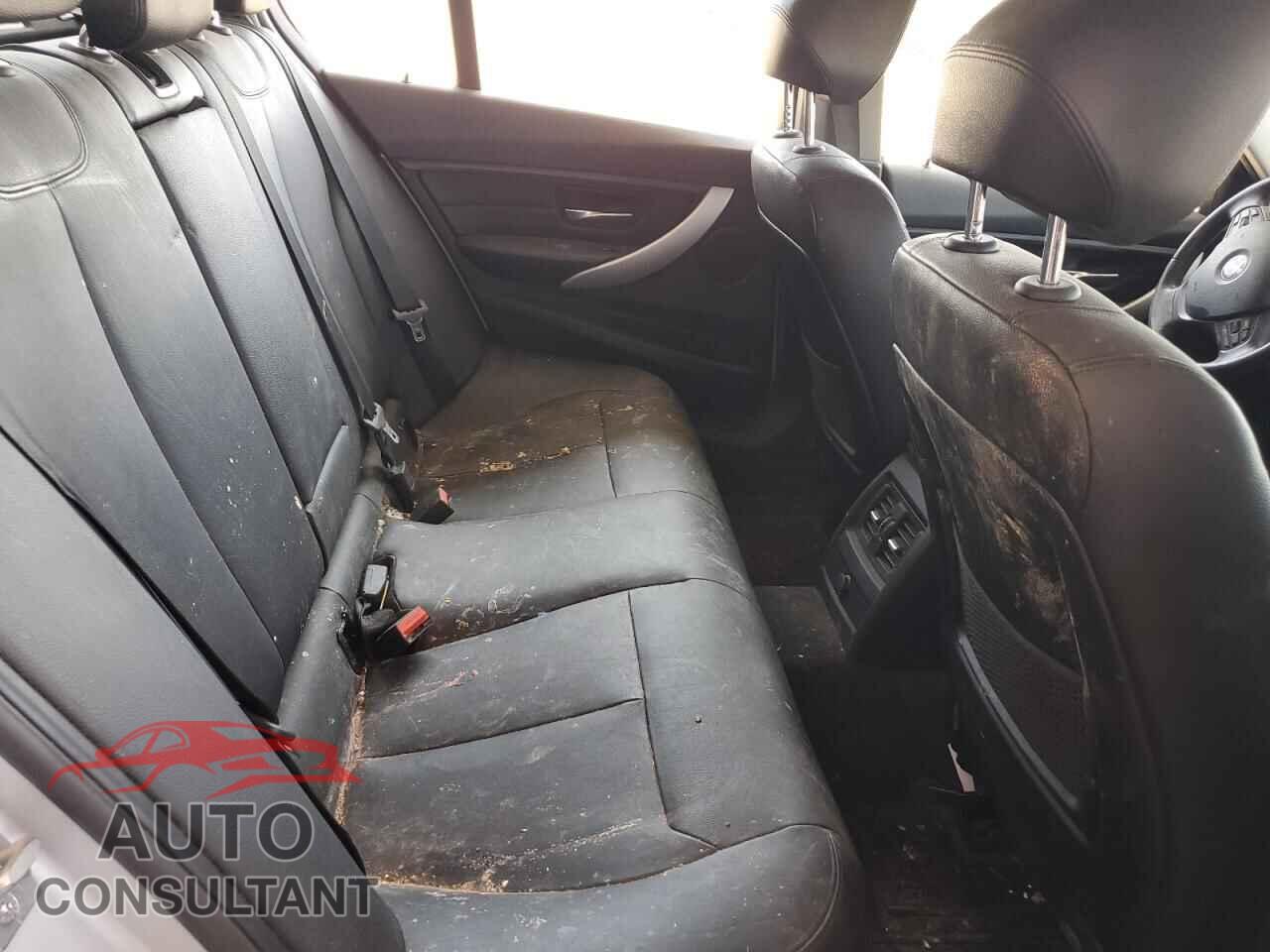 BMW 3 SERIES 2013 - WBA3B5C51DF595100