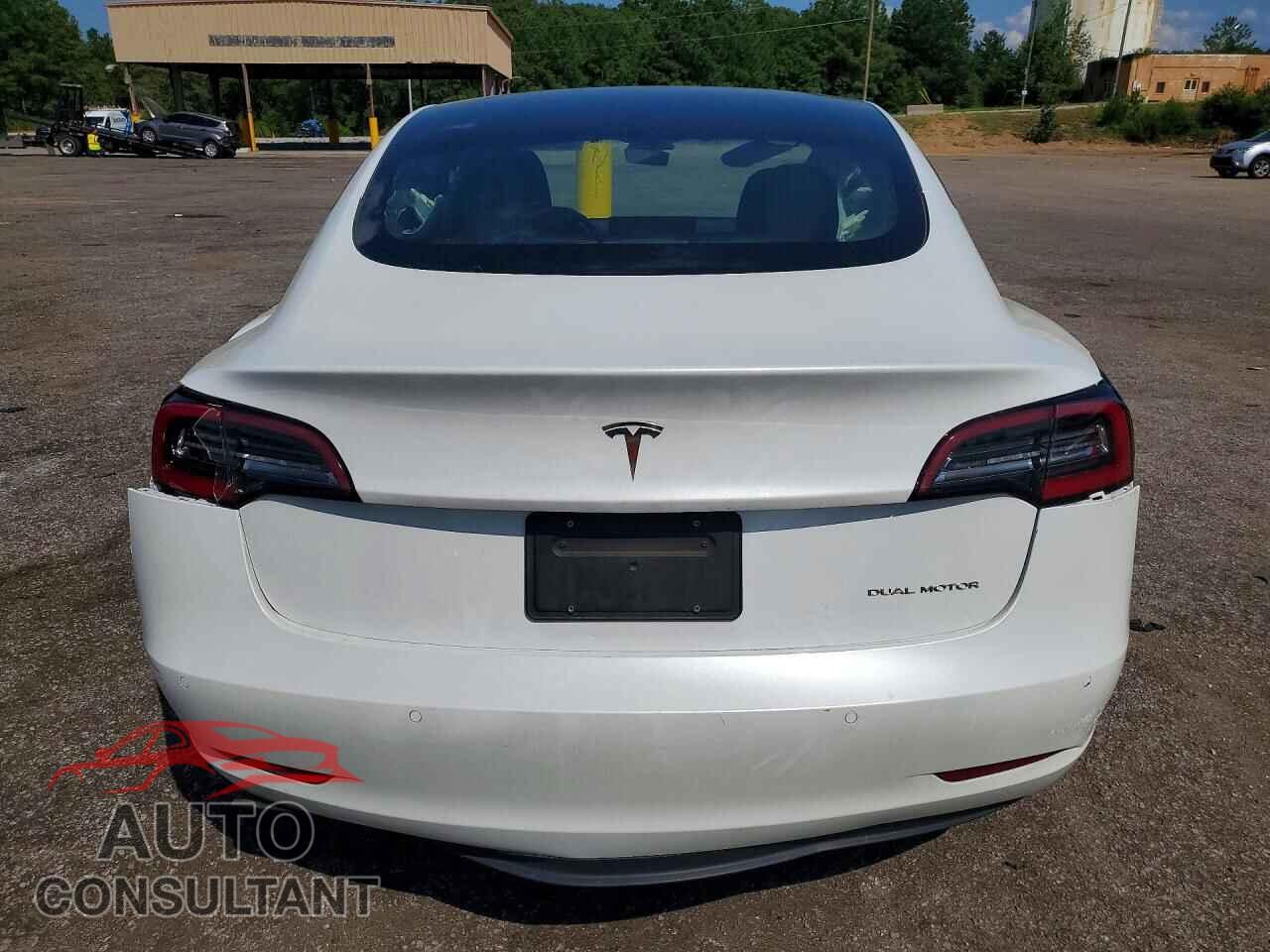 TESLA MODEL 3 2022 - 5YJ3E1EB9NF335636