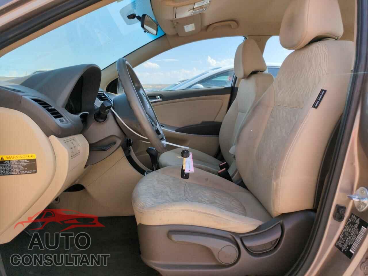 HYUNDAI ACCENT 2014 - KMHCU4AE3EU741452