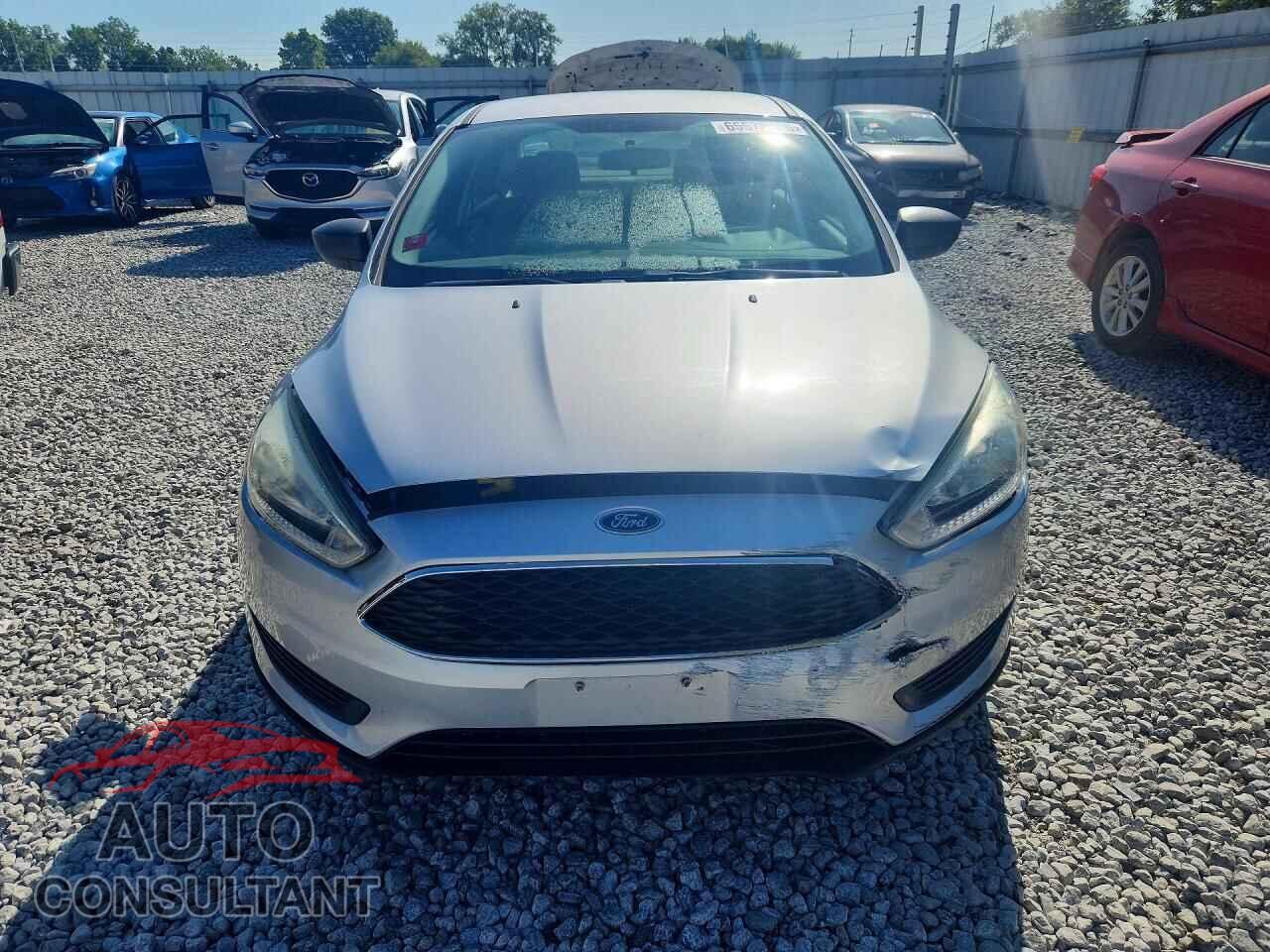 FORD FOCUS 2015 - 1FADP3E25FL367479