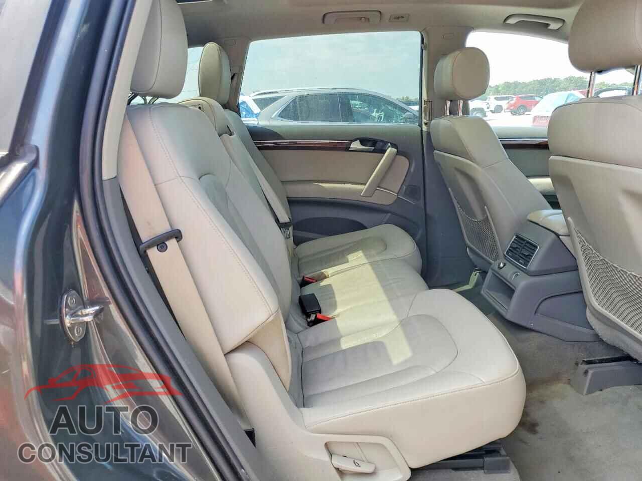 AUDI Q7 2015 - WA1LGAFE4FD019082
