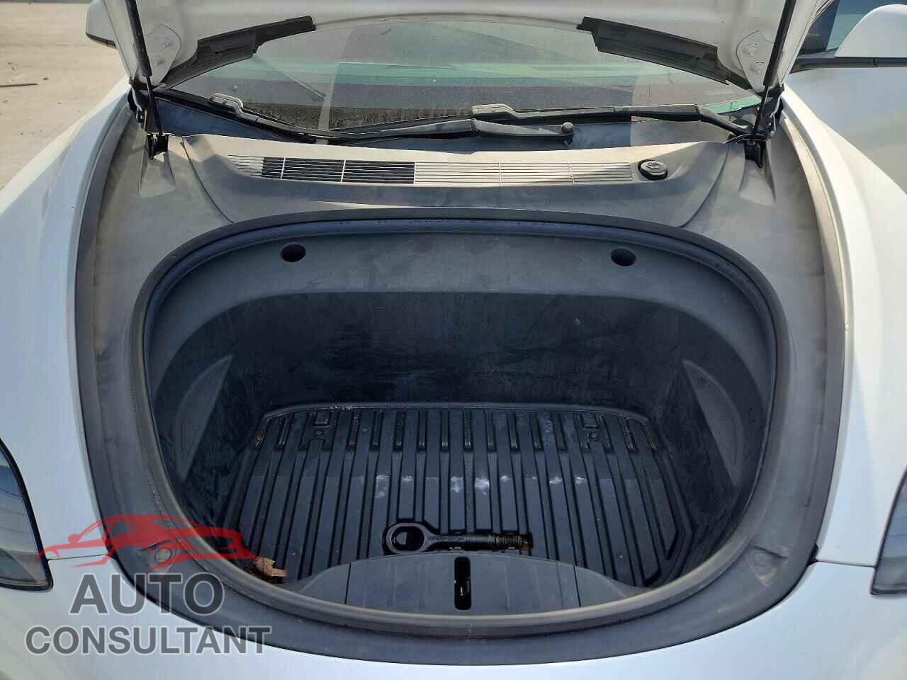 TESLA MODEL 3 2021 - 5YJ3E1EA0MF043038