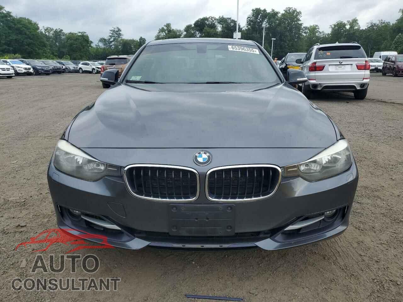 BMW 3 SERIES 2013 - WBA3B5C5XDF596276