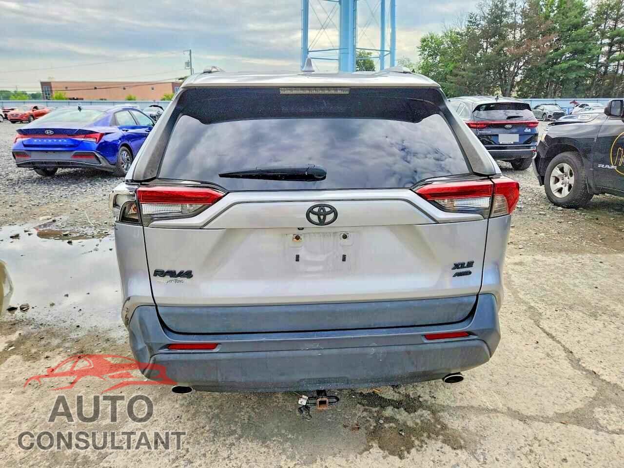 TOYOTA RAV4 2019 - JTMP1RFV0KD031733