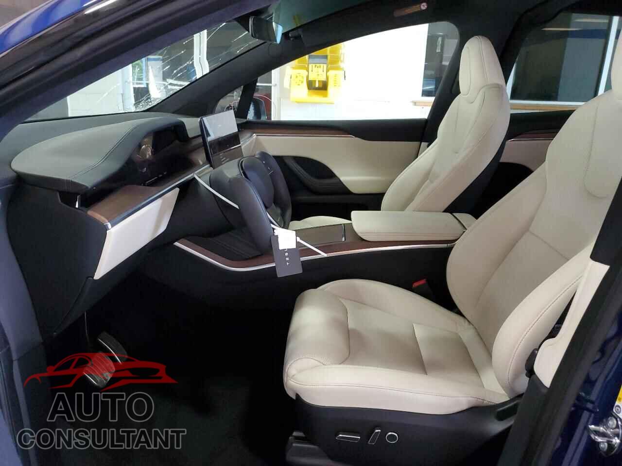 TESLA MODEL X 2023 - 7SAXCBE50PF380140