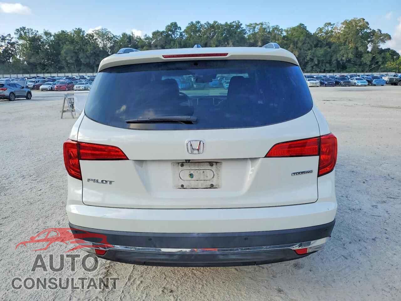 HONDA PILOT 2017 - 5FNYF5H98HB005428