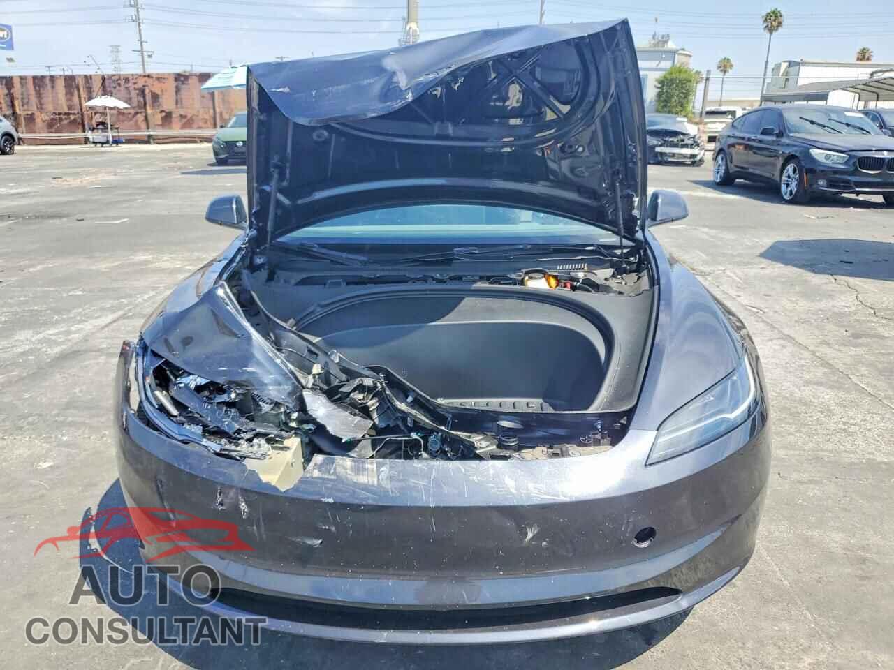 TESLA MODEL 3 2025 - 5YJ3E1EA9SF136685